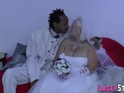 Full-grown Bride Sixtynines And Gets Shagged